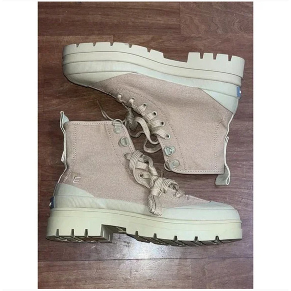 NWOT Everlane The Canvas Utility Boot 7 Khaki Tan Combat Lug Military 90s Y2K - Picture 4 of 4
